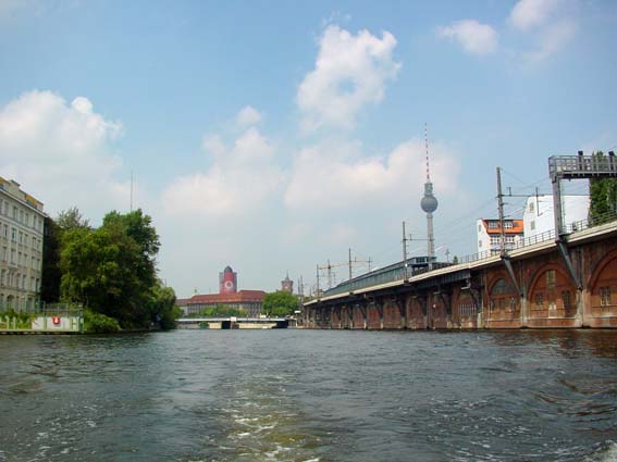 Mit dem Boot durch Berlin