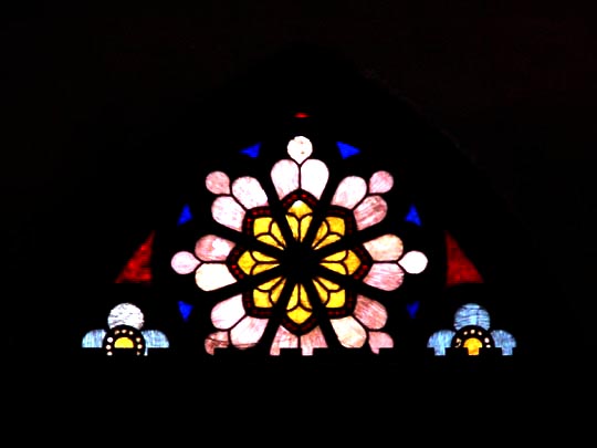 Fenster in kirchlichen Gebäuden