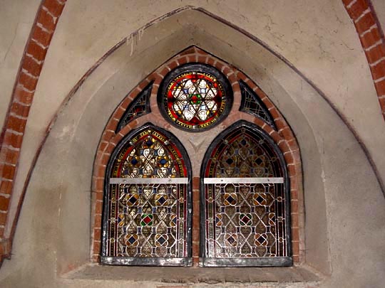 Fenster in kirchlichen Gebäuden