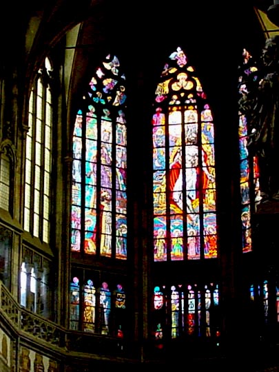 Fenster in kirchlichen Gebäuden