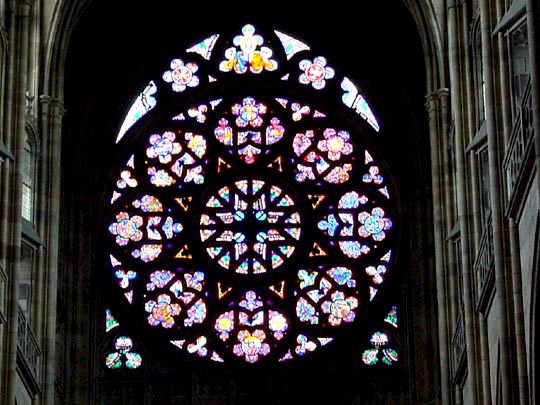 Fenster in kirchlichen Gebäuden