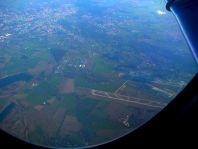 Flug von Stuttgart nach Berlin, Tegel, Landeanflug, März 2008