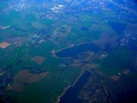 Flug von Stuttgart nach Berlin, Tegel, Landeanflug, März 2008